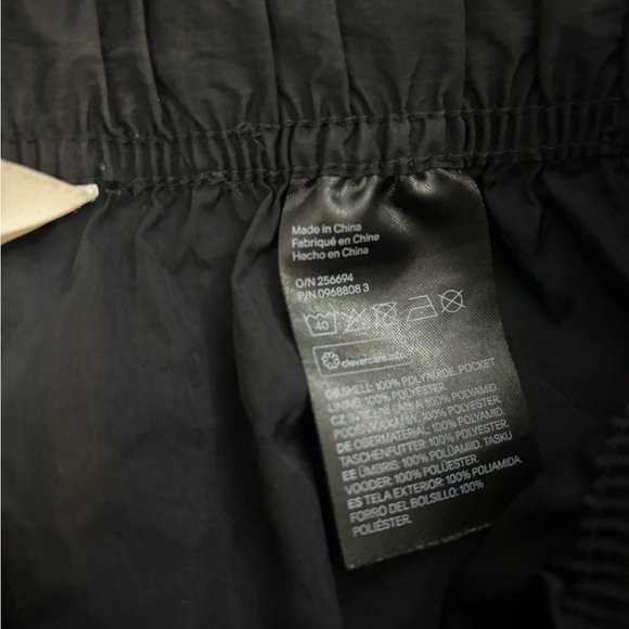 H&M Athletic Shorts - Picture 4 of 5